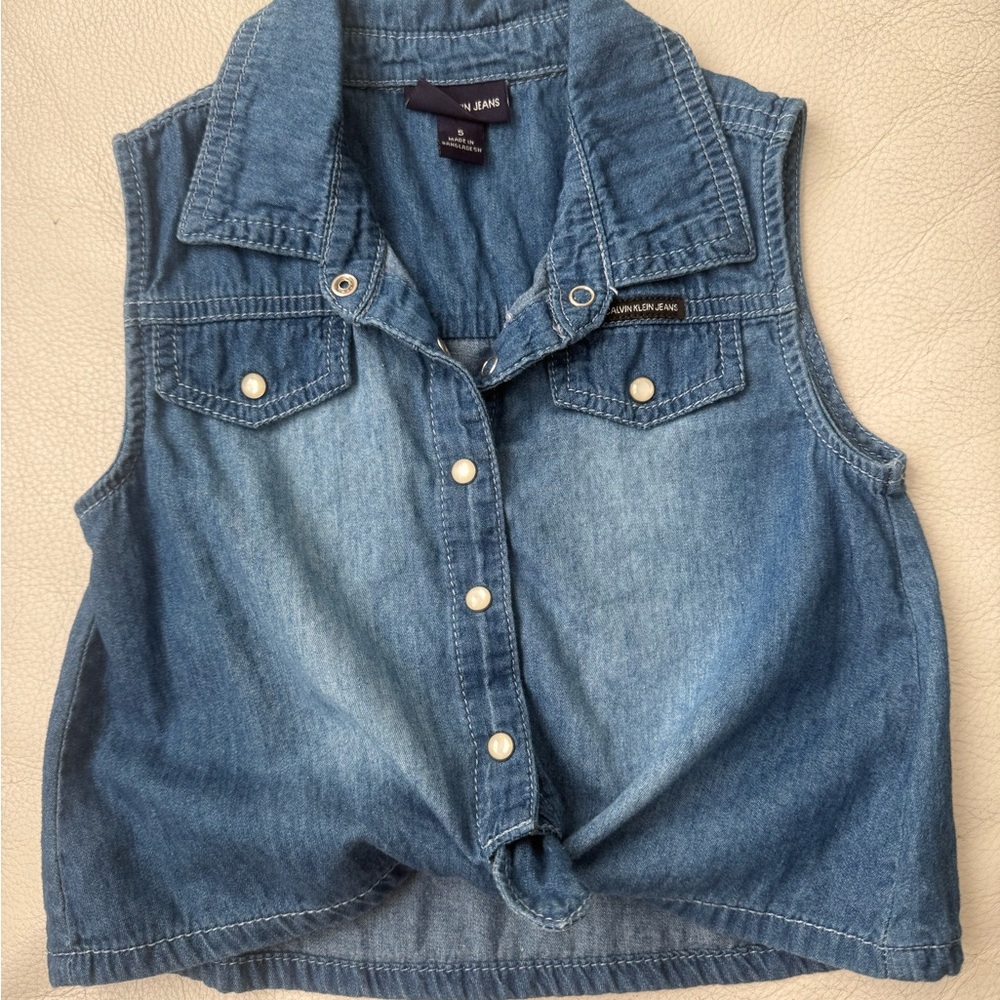 🎀Calvin Klein Jeans Blue Denim Vest for Girls🎀